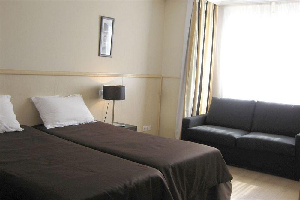 Hotel Suites Feria De Μαδρίτη Δωμάτιο φωτογραφία