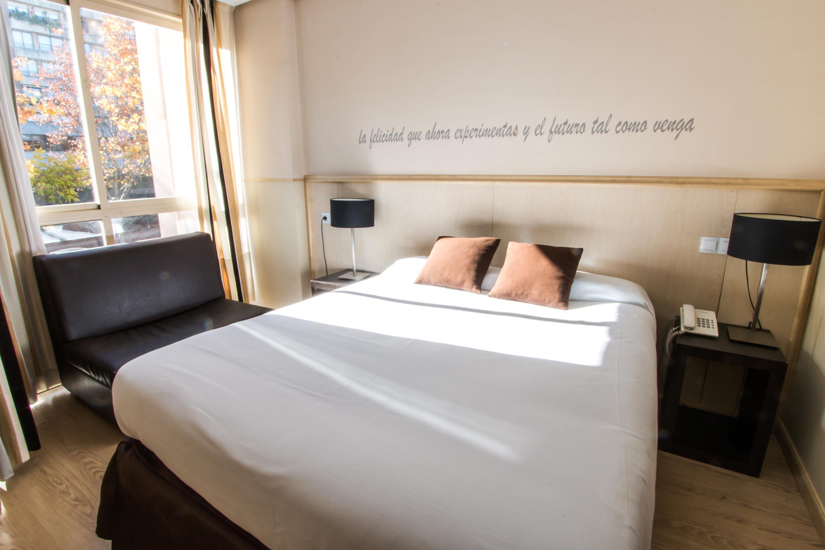 Hotel Suites Feria De Μαδρίτη Εξωτερικό φωτογραφία