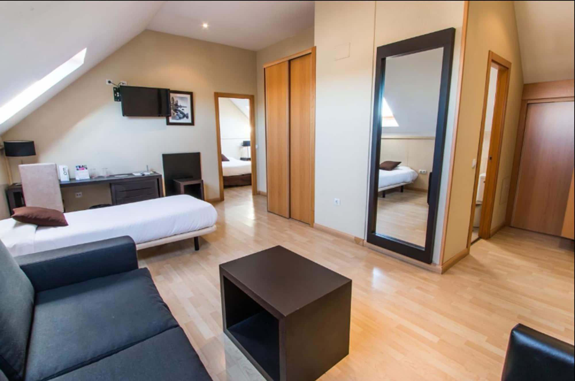 Hotel Suites Feria De Μαδρίτη Εξωτερικό φωτογραφία