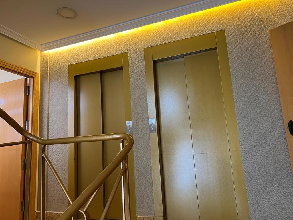 Hotel Suites Feria De Μαδρίτη Εξωτερικό φωτογραφία