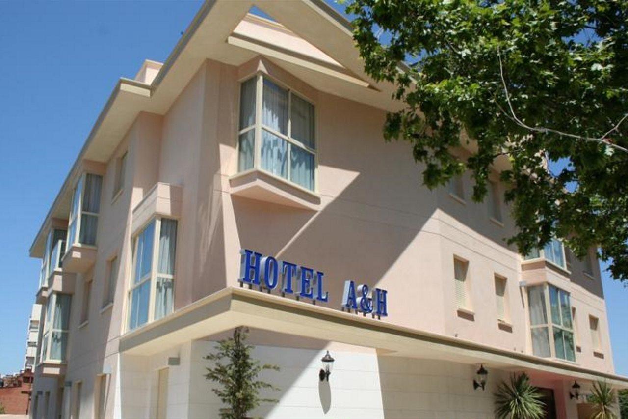 Hotel Suites Feria De Μαδρίτη Εξωτερικό φωτογραφία